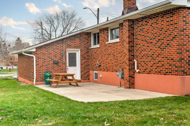 Additional image 33 of 146 West 3rd St