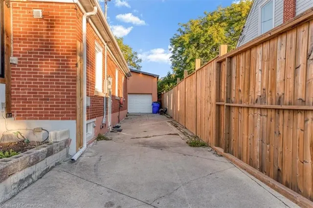 Additional image 25 of 118 Second St