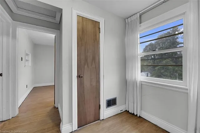 Additional image 20 of 25 Sunning Hill Ave