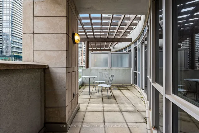 Additional image 29 of 761 Bay St Unit TH01