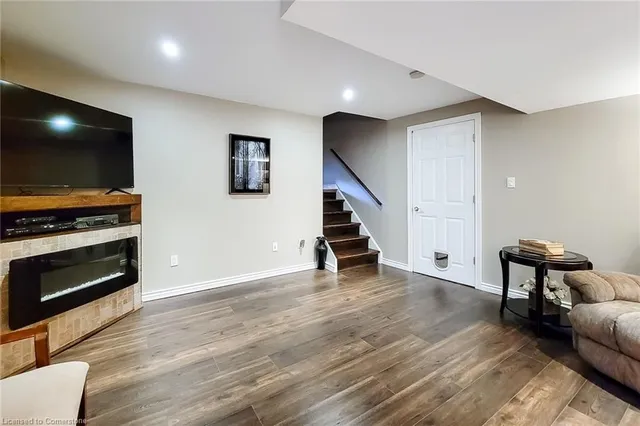 Additional image 32 of 2 Hampshire Pl