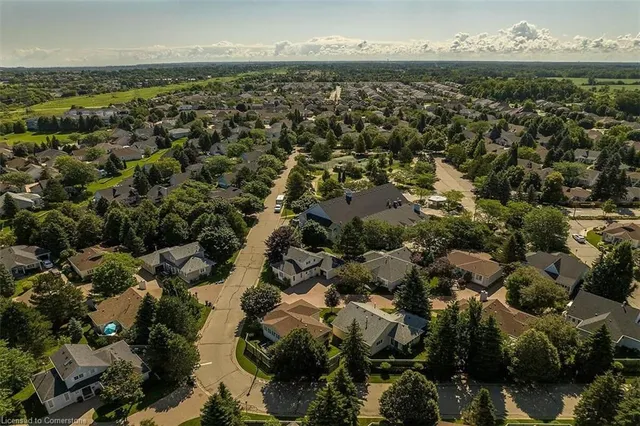 Additional image 29 of 376 Silverbirch Blvd