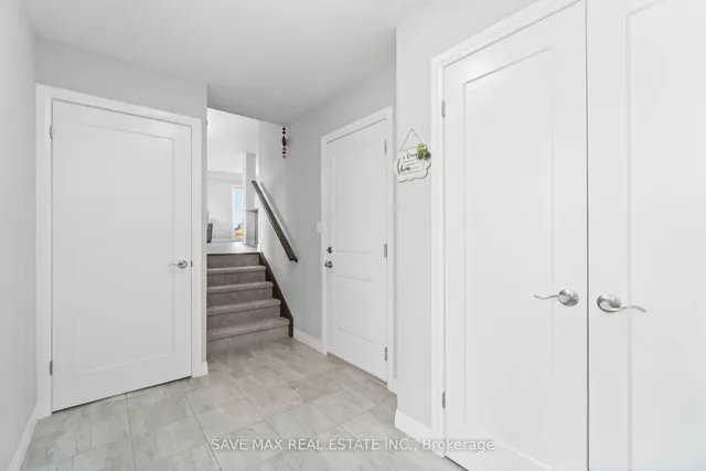 Additional image 5 of 126 Laguna Village Cres