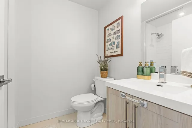 Additional image 21 of 2087 Fairview St Unit 608