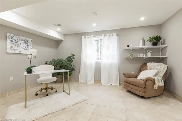 Additional image 33 of 32 Audubon St