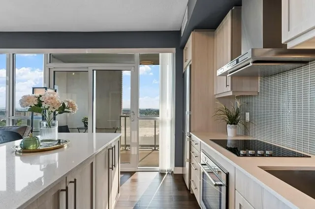 Additional image 16 of 2087 FAIRVIEW St Unit 1304