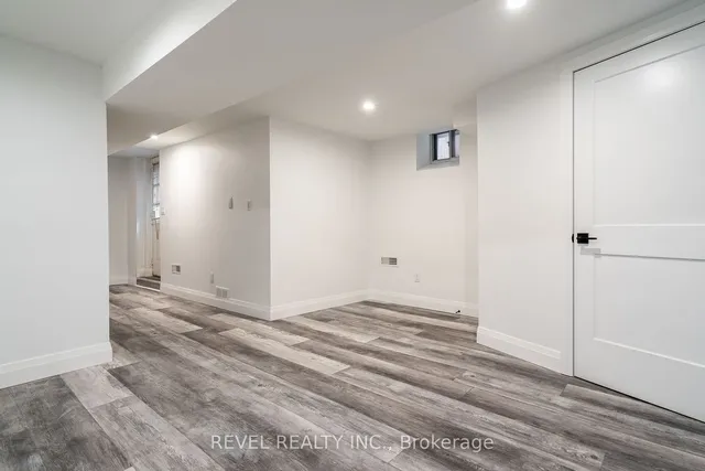 Additional image 21 of 27 Grove St