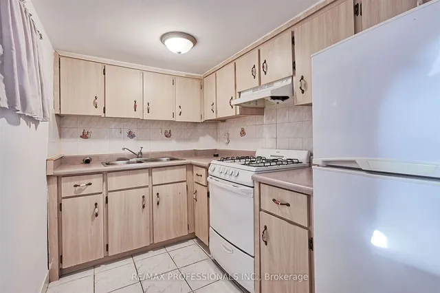 Additional image 31 of 166 Grace St