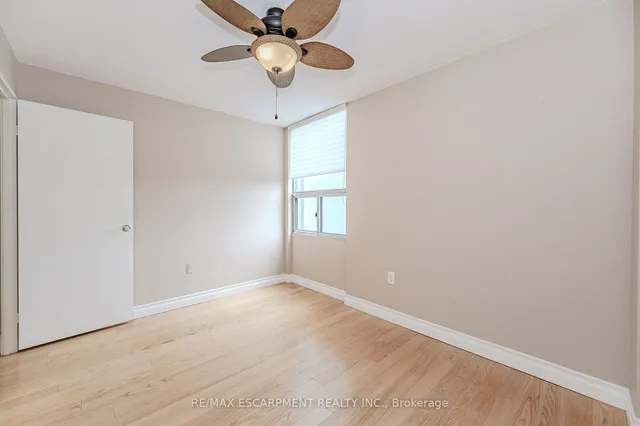 Additional image 10 of 2055 Upper Middle Rd Unit 1008