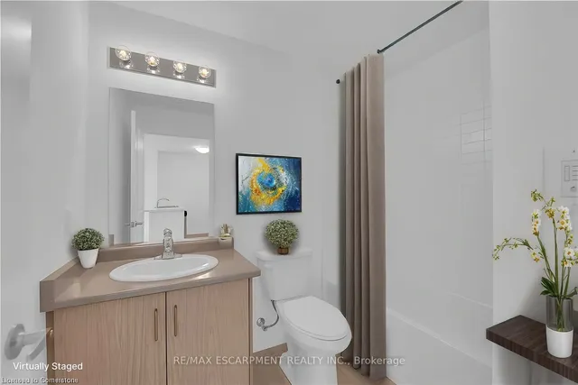 Additional image 17 of 460 Dundas St Unit 426