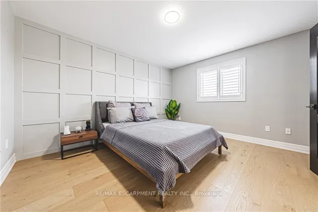 Additional image 31 of 14 Dolphin Pl