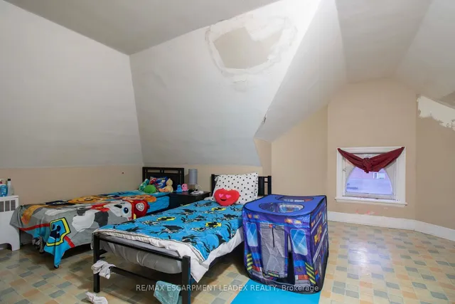 Additional image 30 of 417 King St