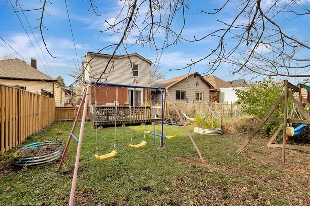 Additional image 33 of 110 Paling Ave