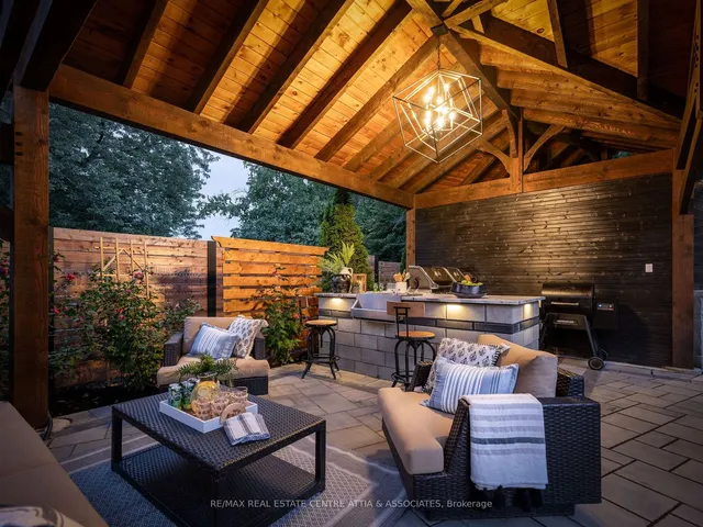 Additional image 33 of 714 Robertson Cres