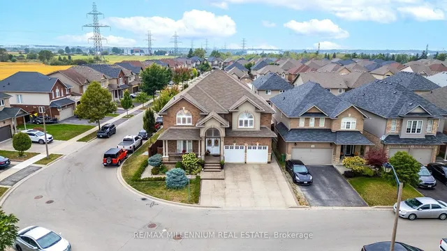 Additional image 40 of 56 Pelech Cres