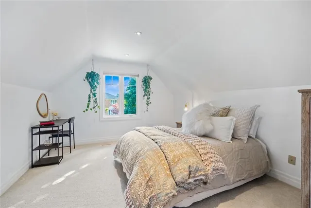 Additional image 24 of 2005 PARKLANE Cres