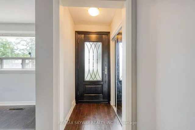 Additional image 8 of 279 ELMWOOD Cres