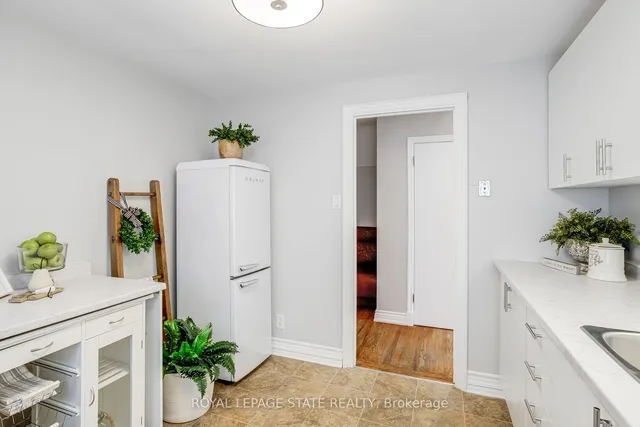 Additional image 18 of 15 Empress Ave