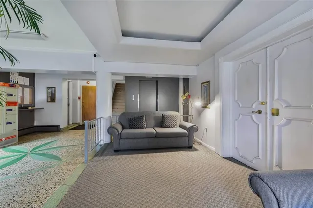 Additional image 24 of 40 Robinson St Unit 407