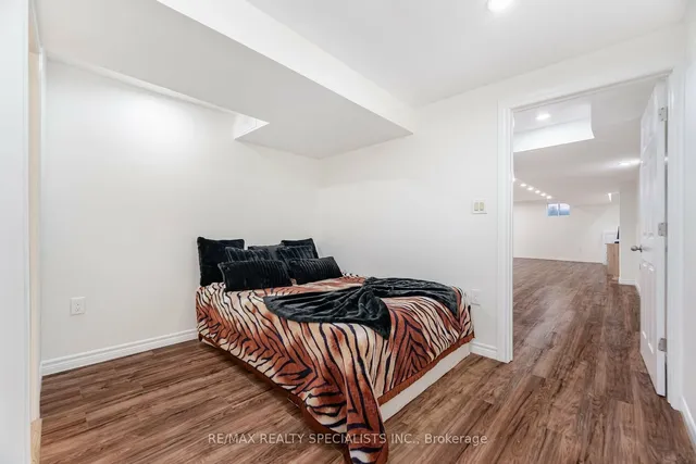 Additional image 37 of 369 Snoek Pt