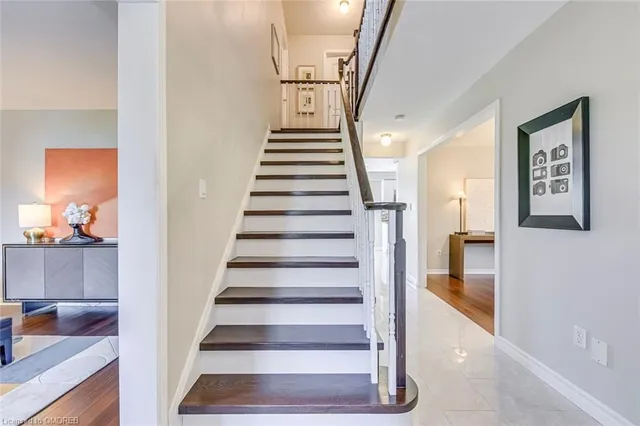 Additional image 22 of 91 Bridgeport Cres