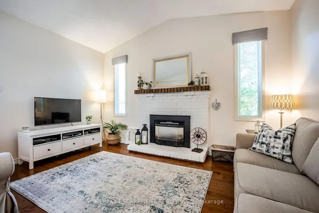 Additional image 17 of 1098 Stephenson Dr