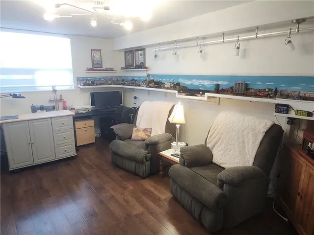 Additional image 23 of 1415 GHENT Ave Unit 905