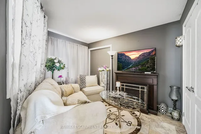 Additional image 18 of 491-493 Dewitt Rd