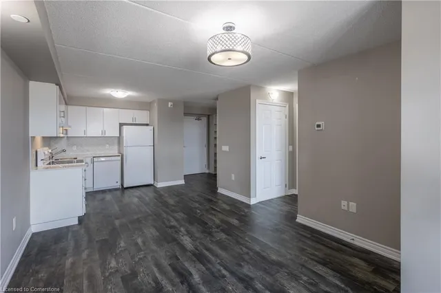 Additional image 14 of 716 Main Street East St Unit 1003