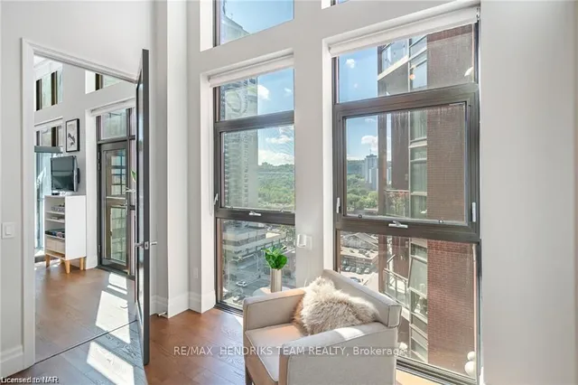 Additional image 19 of 112 KING St Unit LPH10