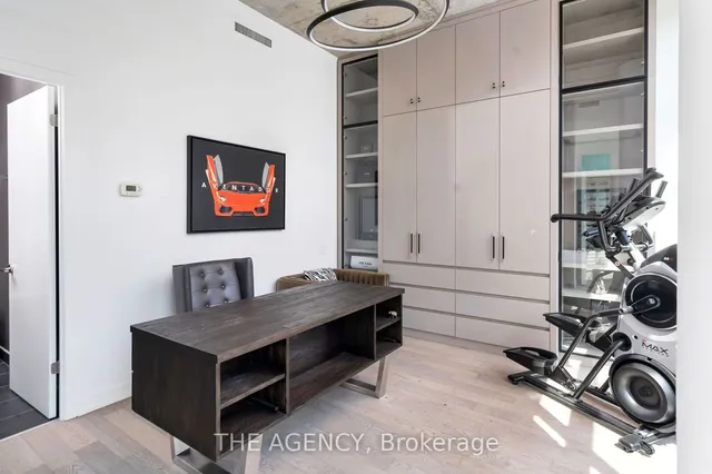 Additional image 24 of 650 King St Unit PH01