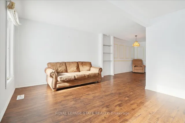 Additional image 11 of 77 Cranbrook Dr