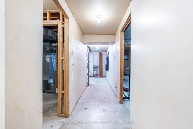 Additional image 31 of 98 Summercrest Dr