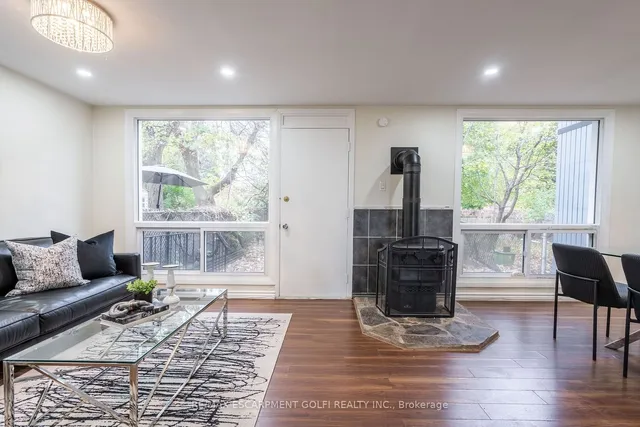 Additional image 17 of 25 Britten Clse Unit B52