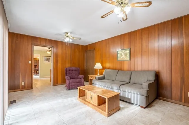 Additional image 16 of 2024 CHEVIOT Crt