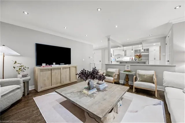 Additional image 18 of 185 Central Dr