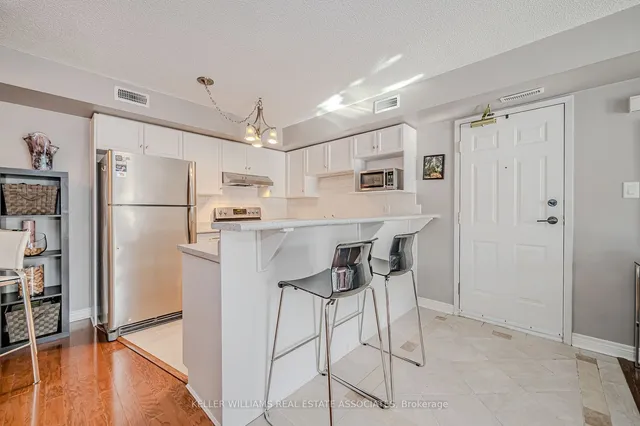 Additional image 5 of 2010 Cleaver Ave Unit 310