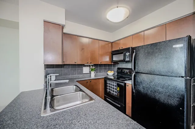 Additional image 10 of 235 Sherway Gardens Rd Unit 709