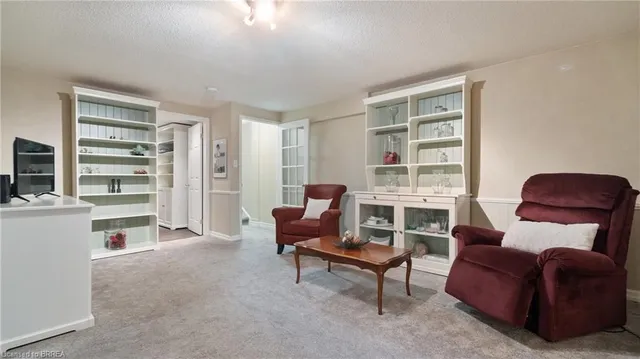 Additional image 29 of 137 Thoroughbred Blvd