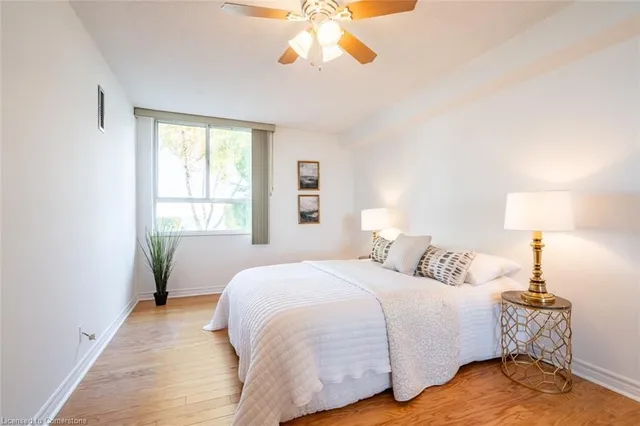 Additional image 23 of 5280 Lakeshore Rd Unit 105