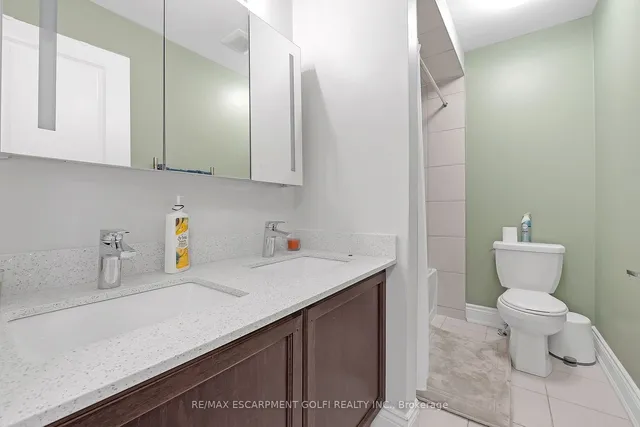 Additional image 18 of 46 Borers Creek Circ