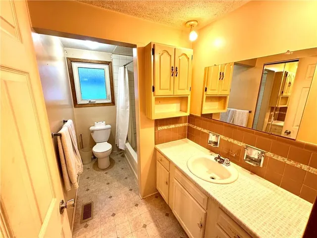 Additional image 14 of 4006 FLEMISH Dr