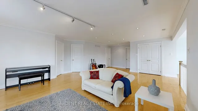 Additional image 18 of 265 Acton Ave