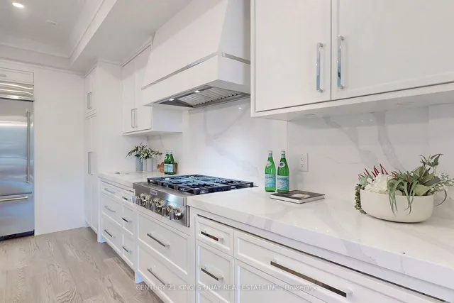 Additional image 10 of 3052 Bayview Ave