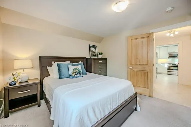 Additional image 18 of 2 Chedoke Ave