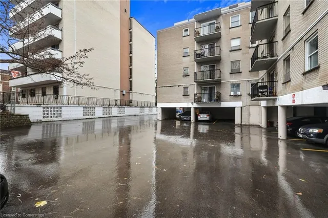 Additional image 32 of 40 Robinson St Unit 407