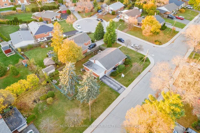 Additional image 28 of 130 KINGS FOREST Dr
