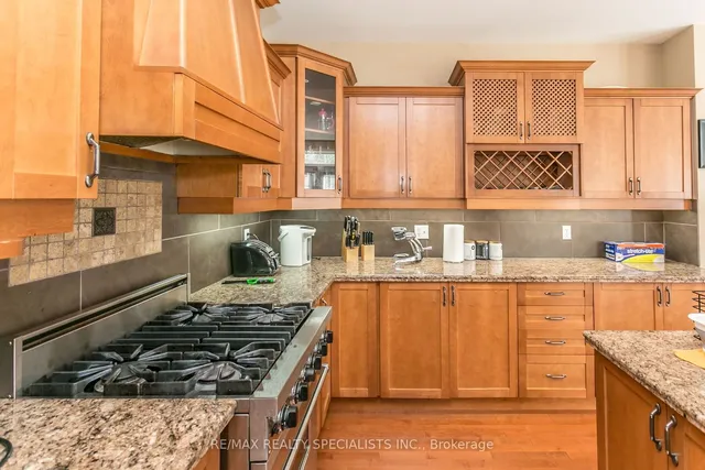 Additional image 10 of 8 PLAYFAIR Crt