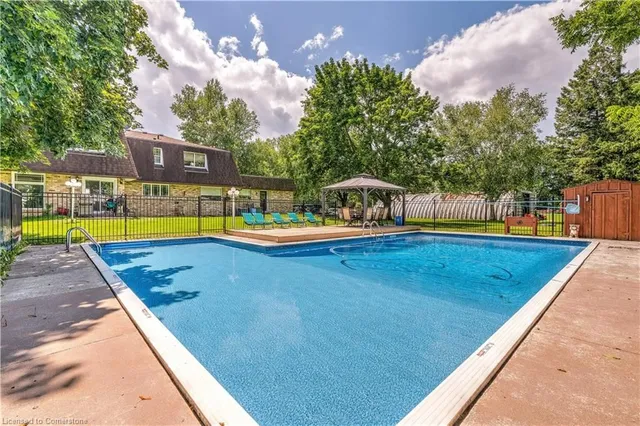 Additional image 38 of 555 Ofield Rd