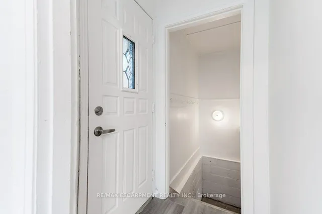 Additional image 16 of 453 Paling Ave